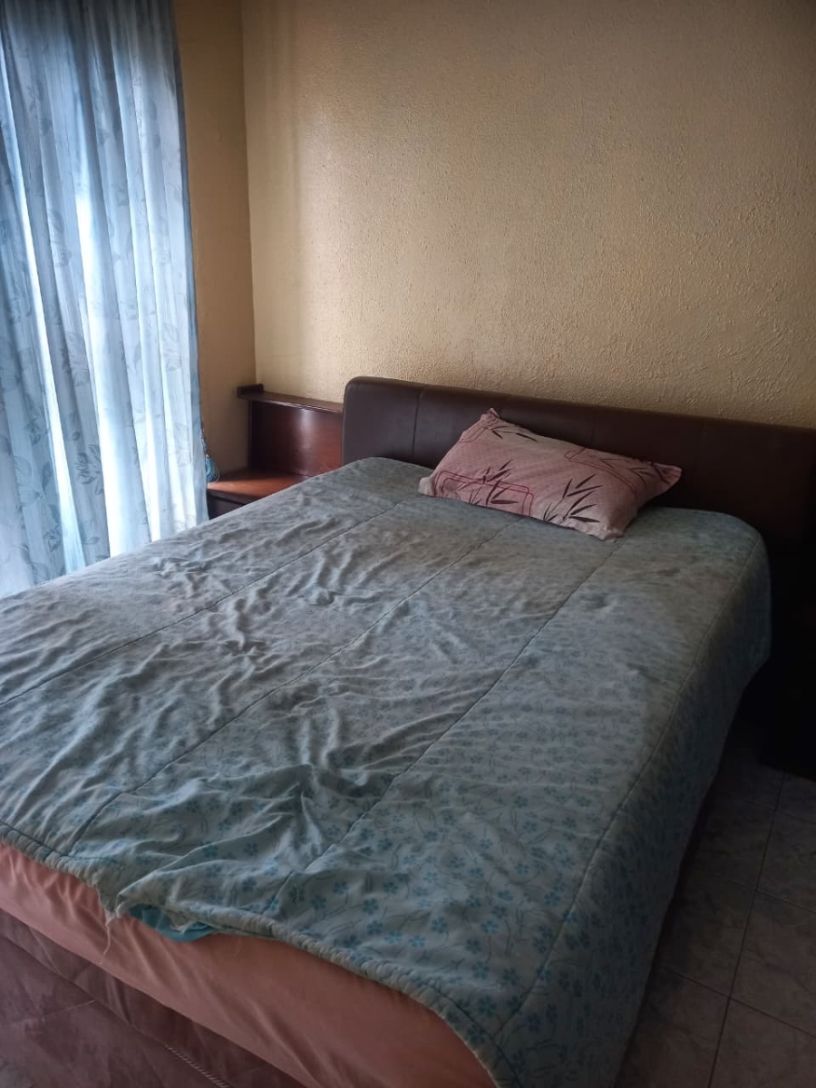 5 Bedroom Property for Sale in Manzil Park North West
